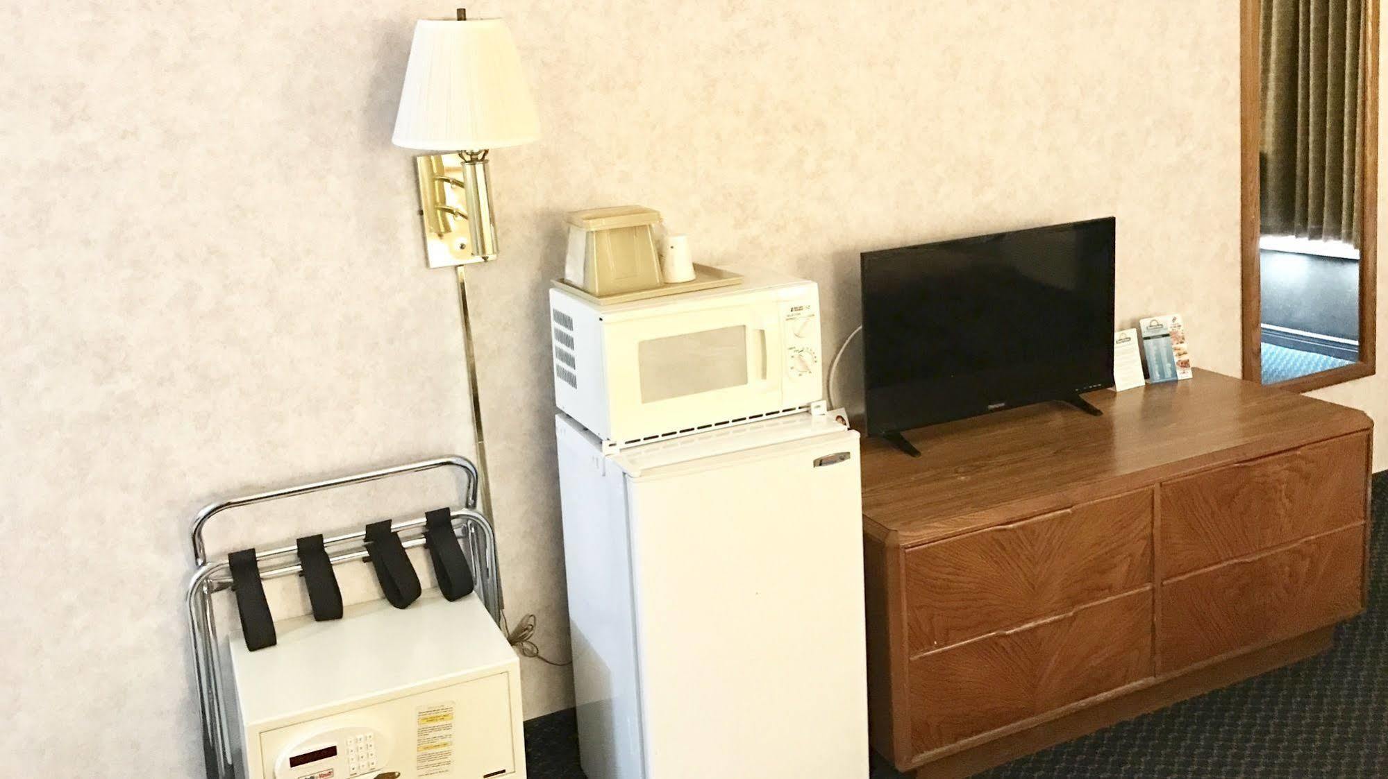 Inn At Atlantic City Hotel & Banquet Галуоей Екстериор снимка